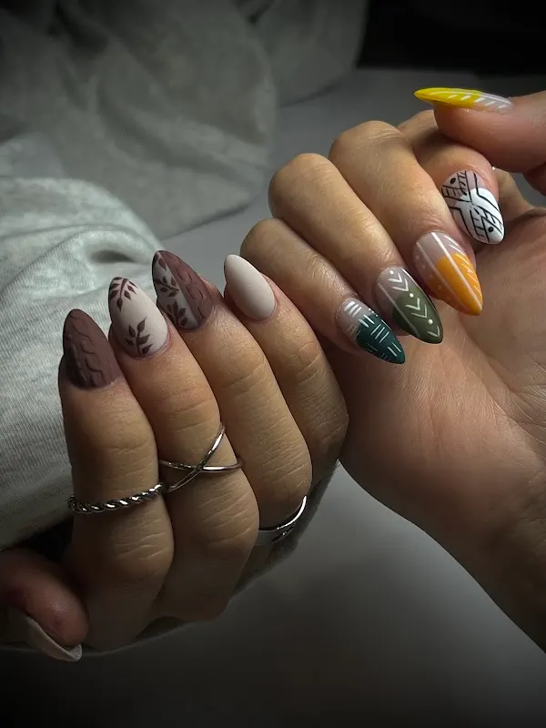 VPro Nail Spa — Nail salon in Louisville